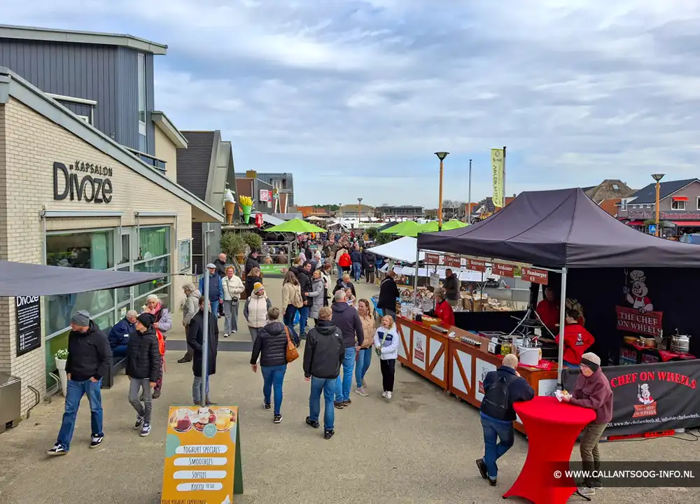 Herfstmarkt op het Dorpsplein van Callantsoog