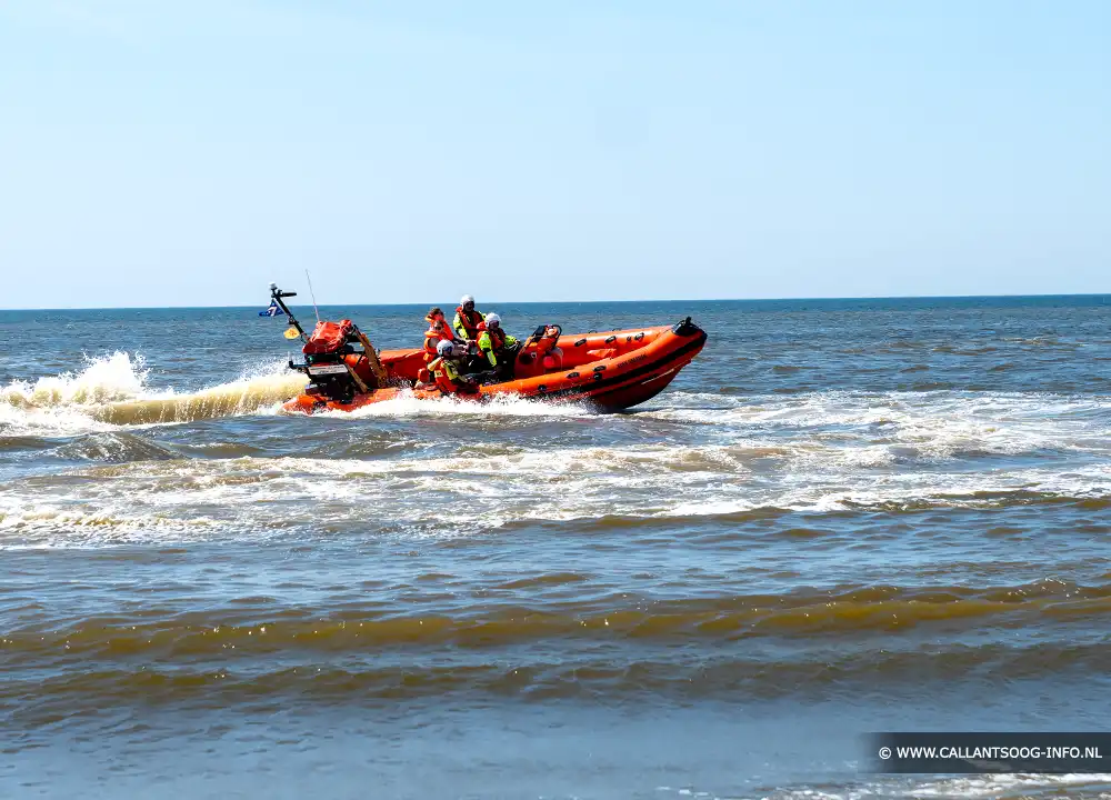 De KNRM in actie in Callantsoog